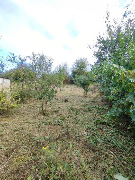 Продаж ділянка та дачний будинок вул.Набережна