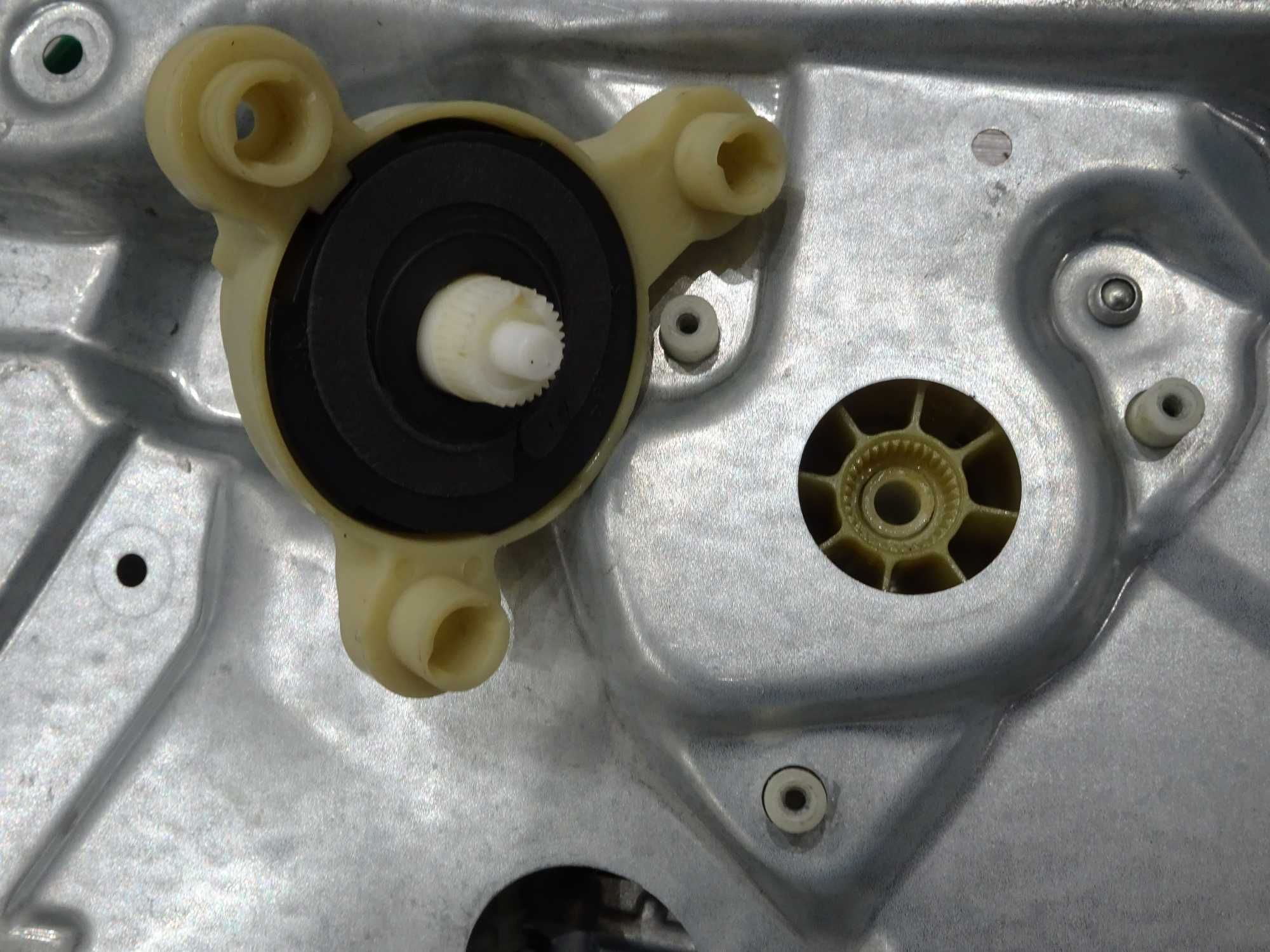 VW Transporter T5 Podnośnik Szyby Lewy ręczny Mechanizm korbki