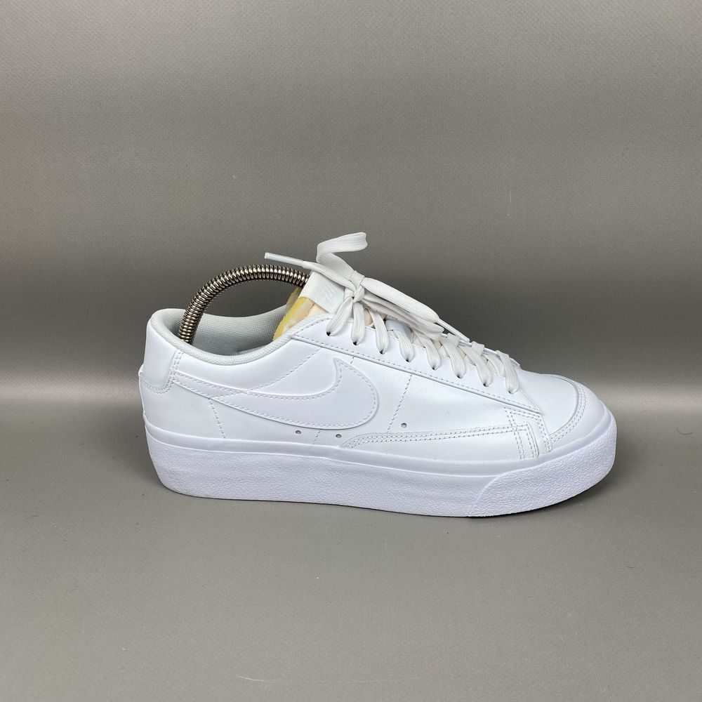 Кросівки жіночі Nike Blazer Low Platform White DJ0292-100 Оригінал