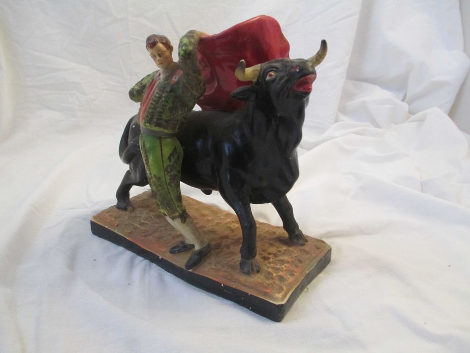Figura de Cerâmica Tauromaquia – Touro e Toureiro