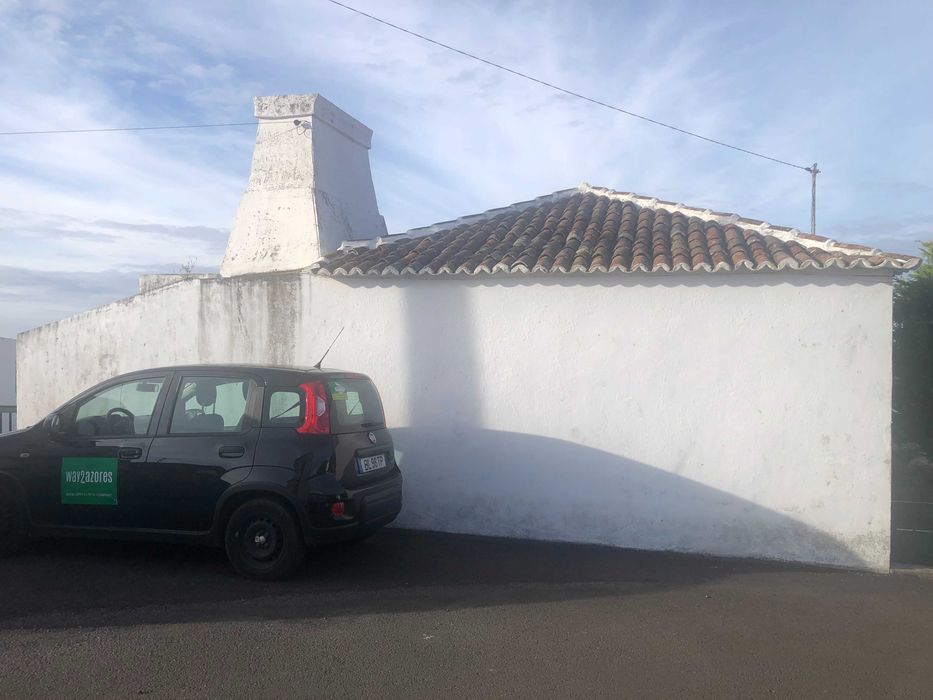 Moradia em Altares - Terceira (Excelente Negócio)