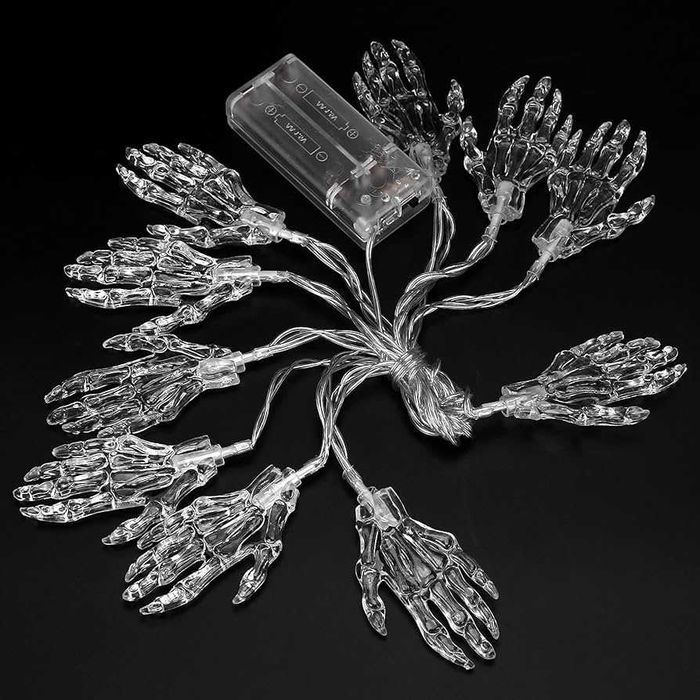 Łańcuchy świeltne LED gwiazdki i szkielet