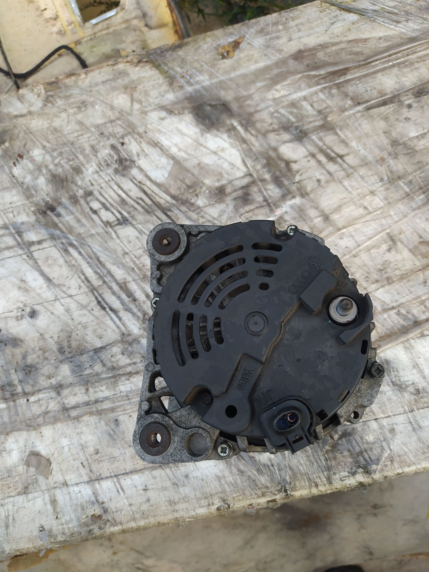 Alternator Passat b5 fl 1.9 tdi 130,101 koni