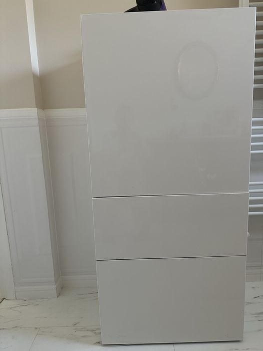 Biala szafka/ komoda ikea Besta  - połysk