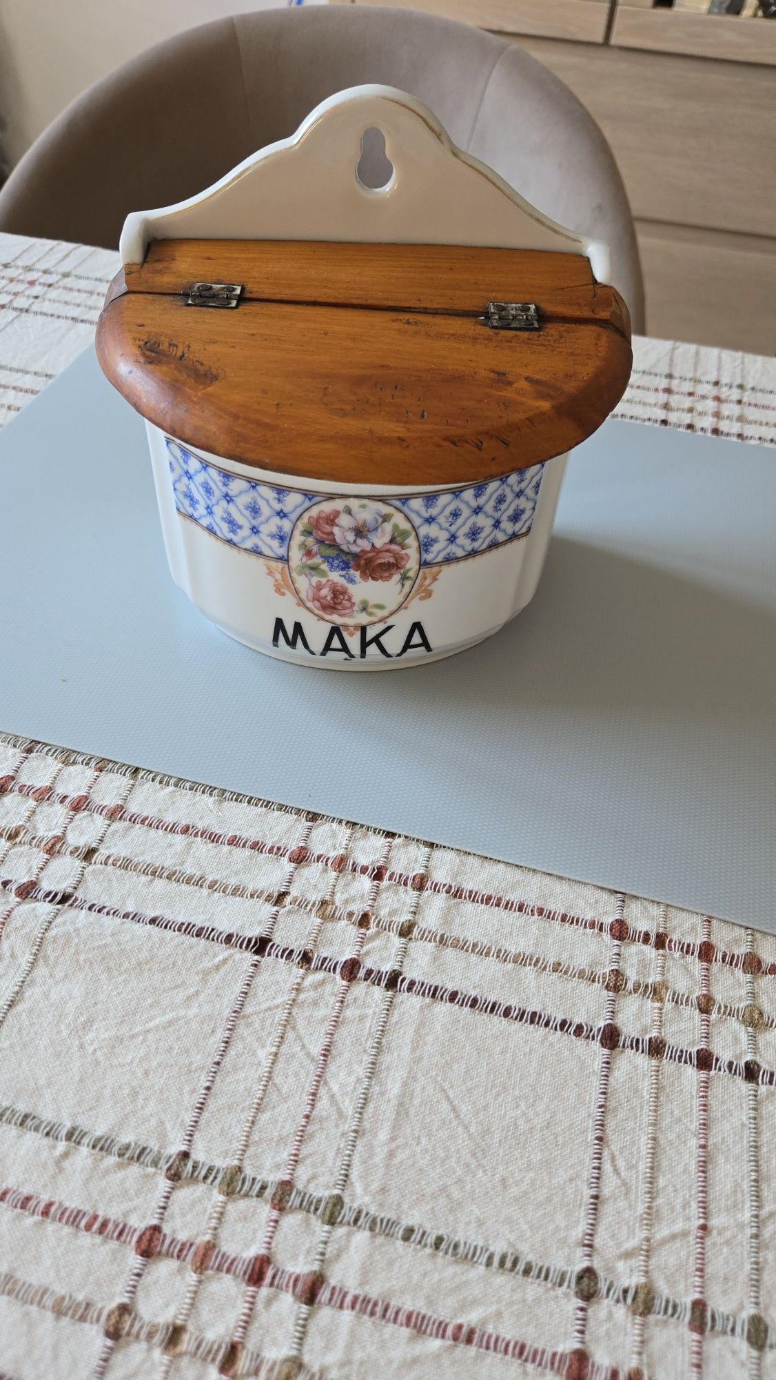 Stare pojemniki kuchenne