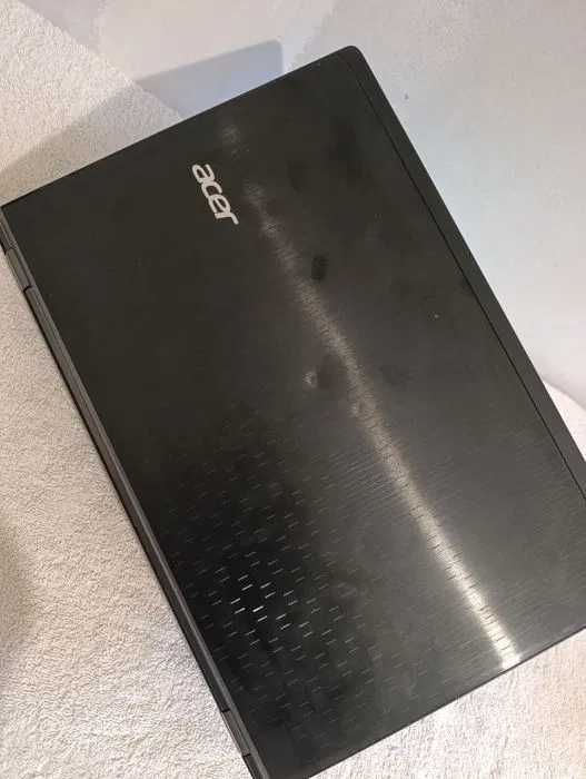 Acer V3-575G Aspire (i5 6th - 16GB RAM - 512GB SSD - NVIDIA 940M 2GB)