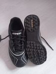 Buty do piłki rozmiar 28