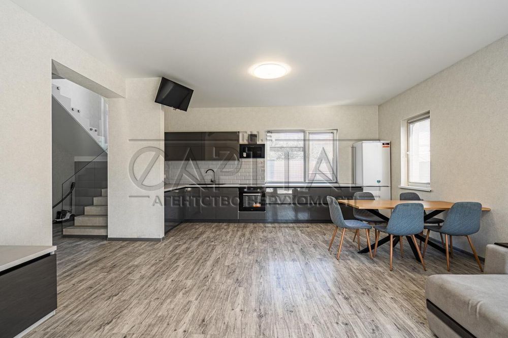 Продаж Будинку з Ремонтом, в 5 хв від Києва, Гатне