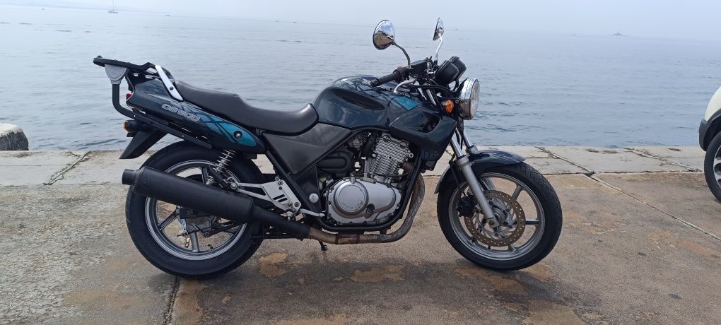 Honda CB500 impecável