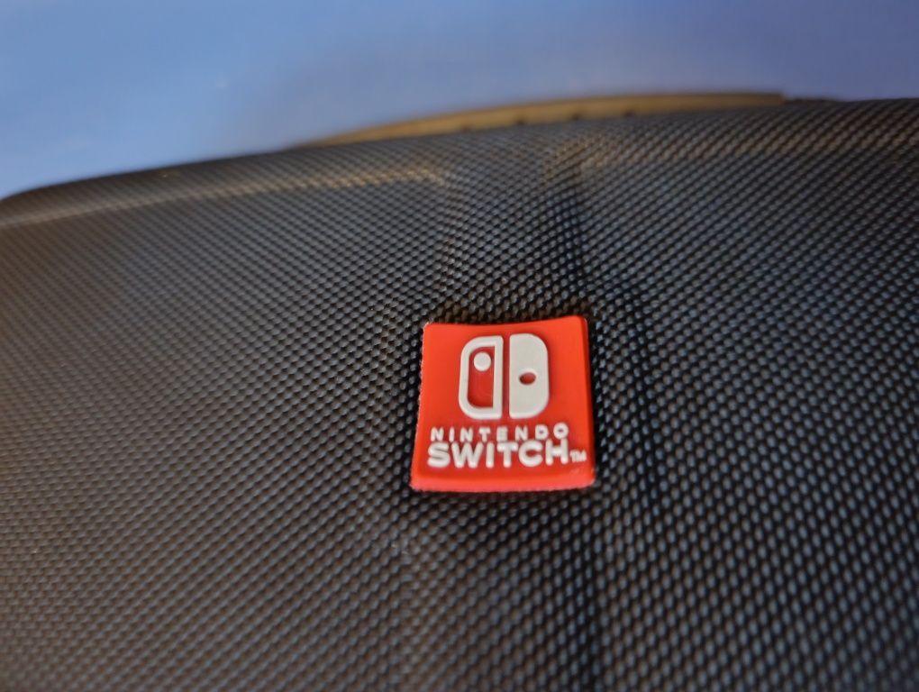 Жорсткий кейс для Nintendo Switch - Deluxe Travel Case