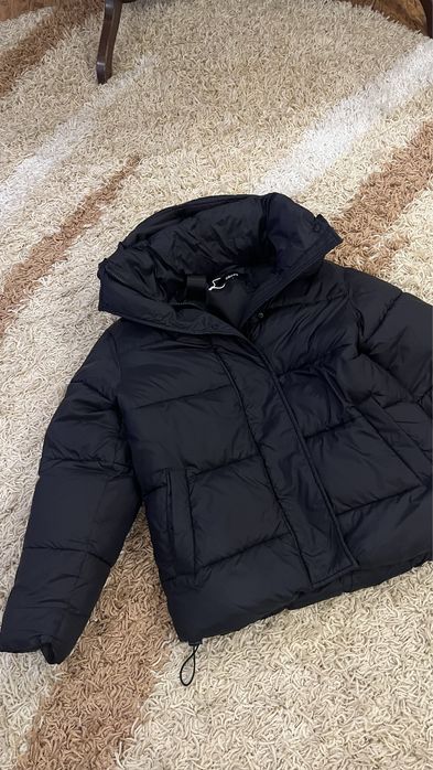 Чорна куртка зимова