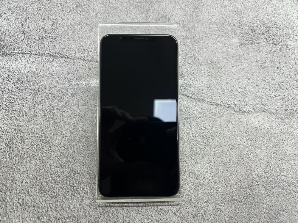 Apple Iphone XS Max 64gb Silver (R-Sim, дефект экрана)