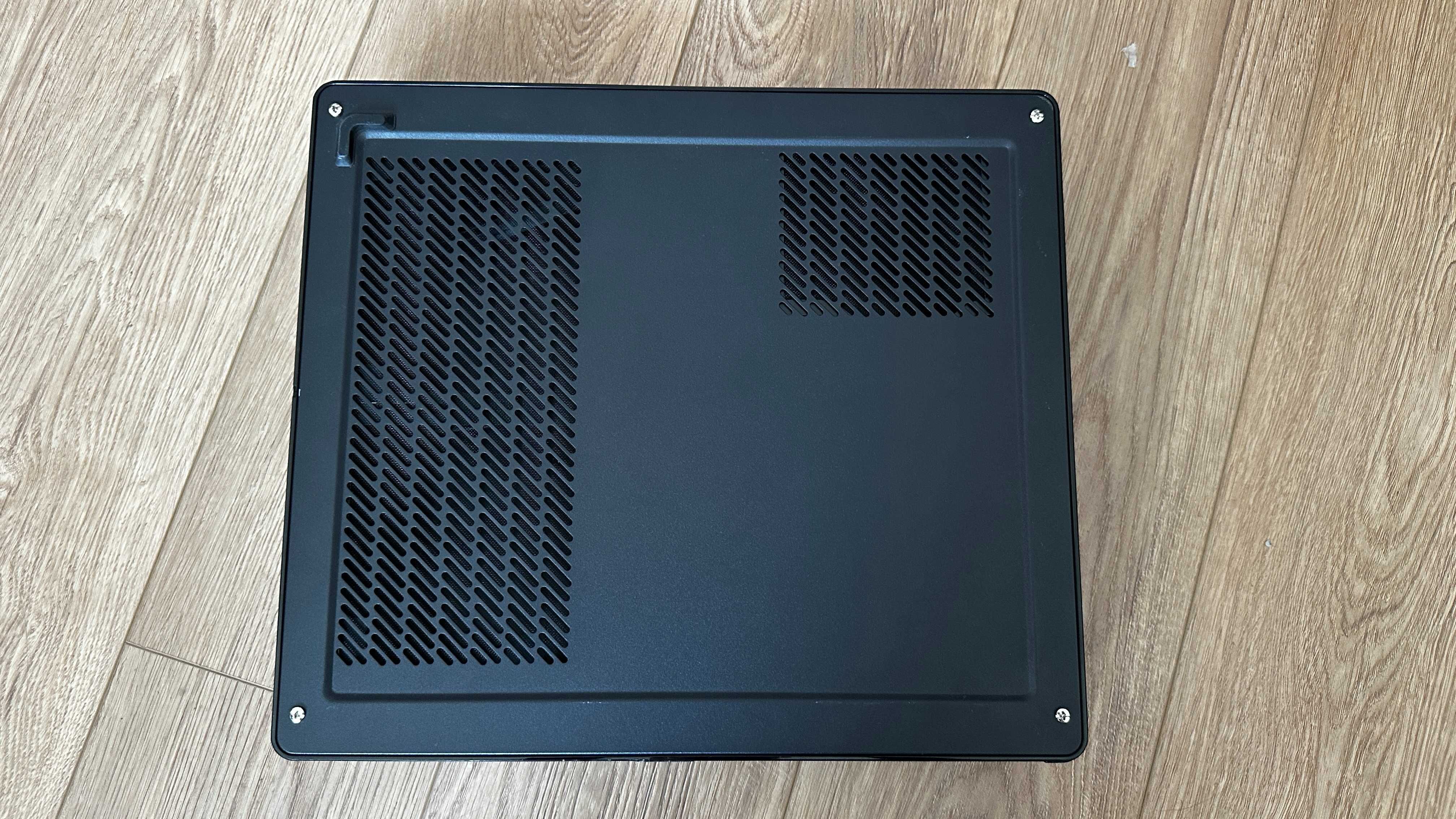 Obudowa Fractal Design NODE 202 SFF
