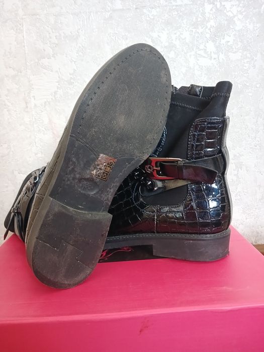 Полуботинки жіночі