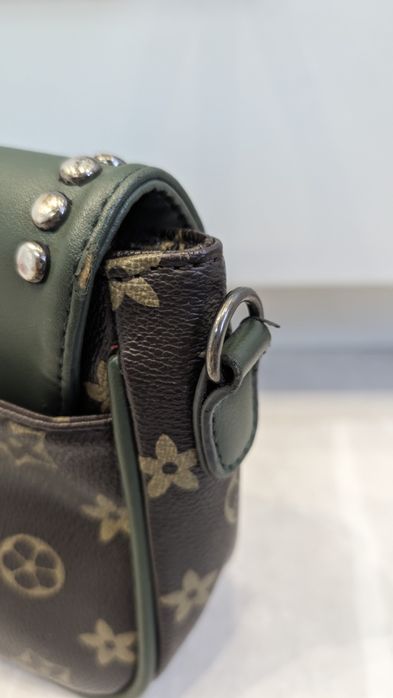 Сумка клатч LV, зеленого кольору