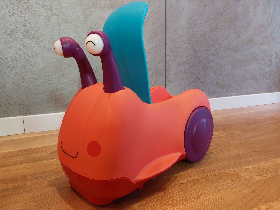 Jeździk żuczek Buggly Wuggly B.Toys