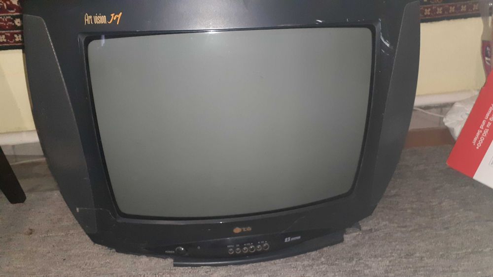 продам телевизор LG JOYMAХ производства япония