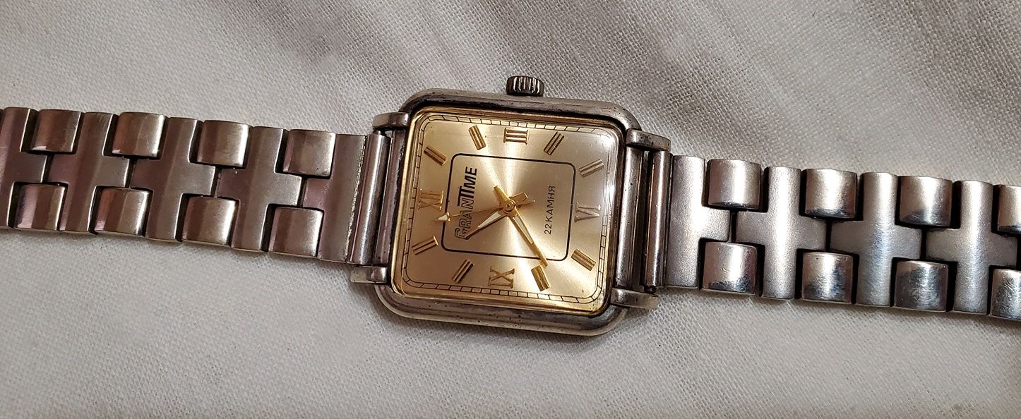 Серебряные часы "Мак-Тайм" 21 камень с браслетом выпуск как в ссср
