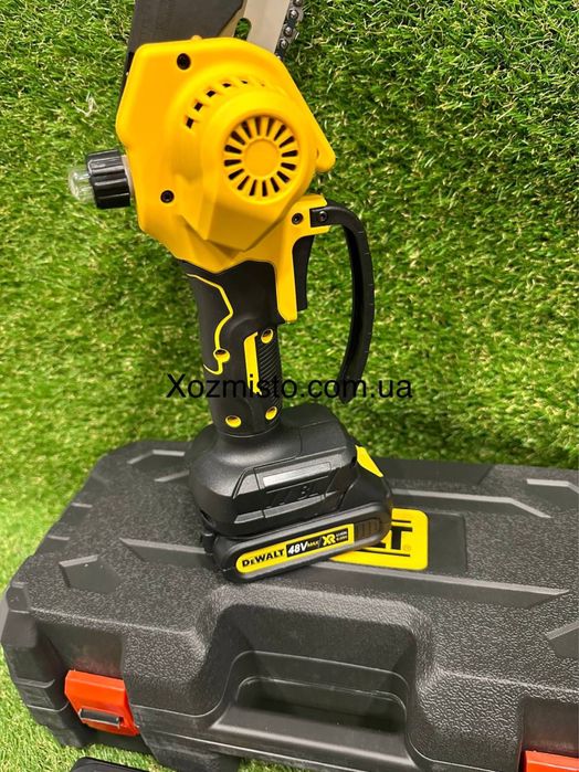 Акумуляторна безщіткова міні-пила DeWalt DCM195HN (48В 6Аh шина 20 см)