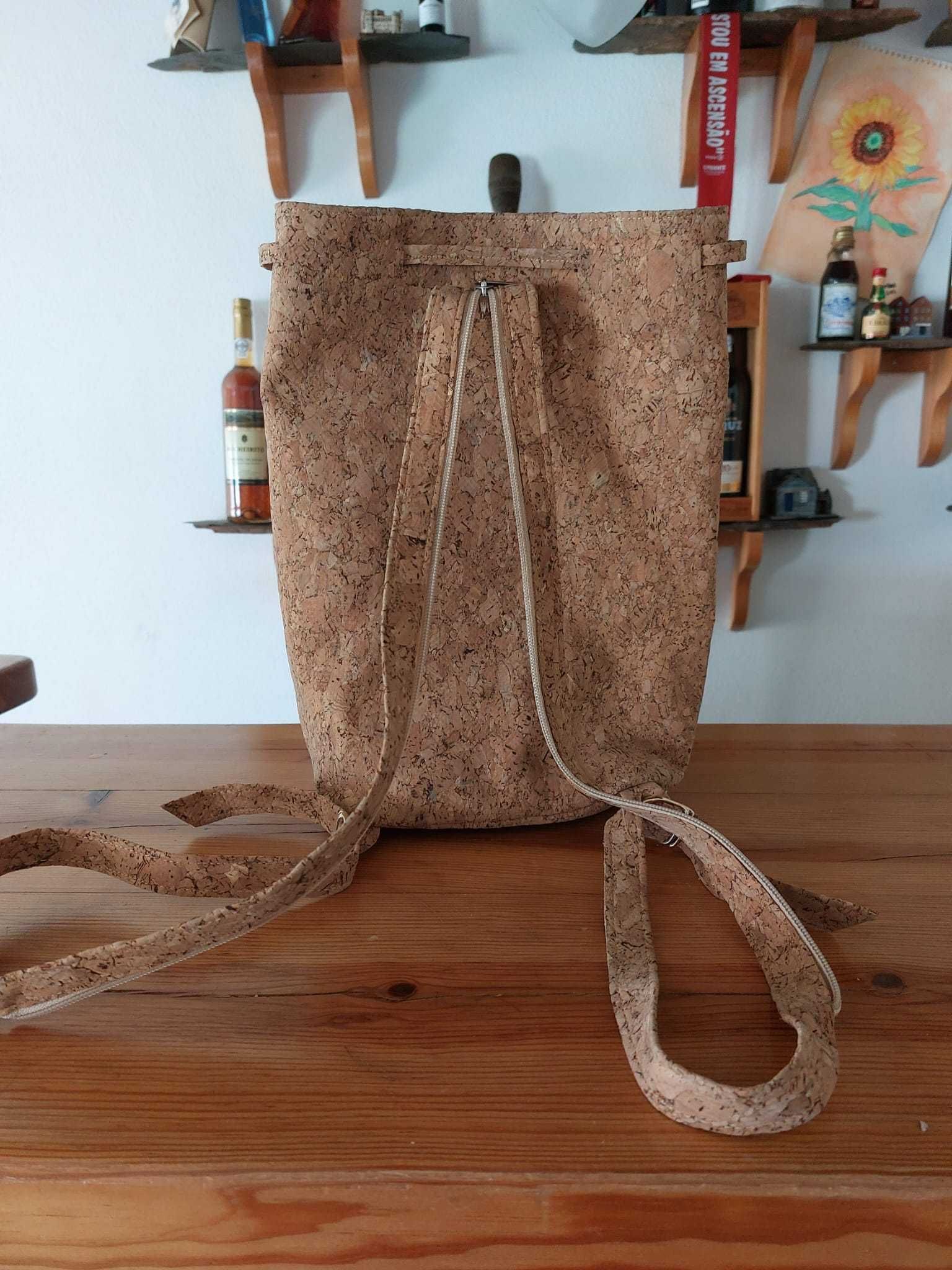 Mala/Mochila de cortiça genuína