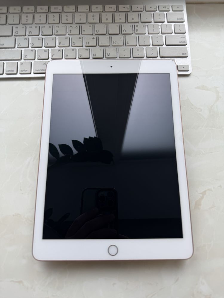 ipad 6 9.7 32Gb WiFi Gold Прекрасний стан, без ремонтів, рідний АКБ!