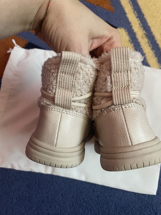 Продам зимові черевики фірми Н&М