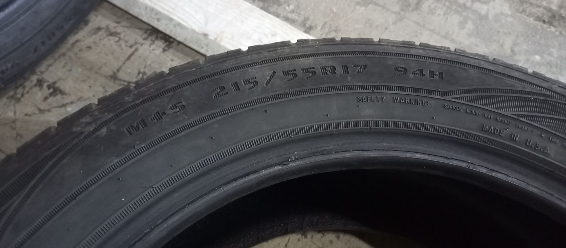 Шини всесезонні Goodyear Assurance 215/55/R17 ,94H, хороший стан , 4шт