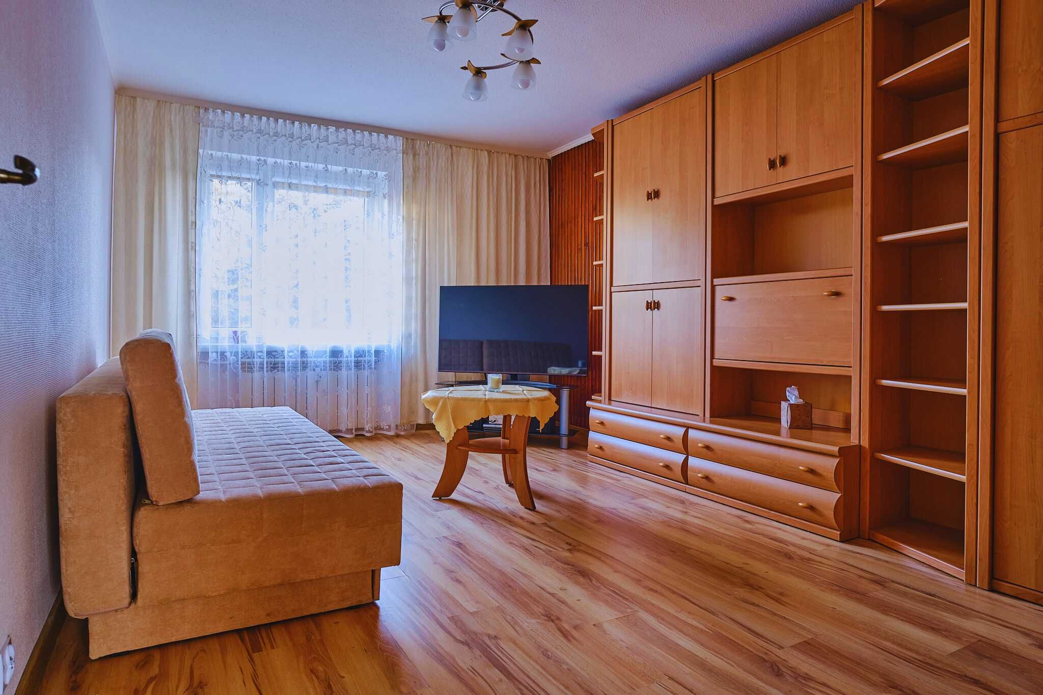Umeblowane, po remoncie, 1 piętro,  centrum, cicha okolica CO miejskie