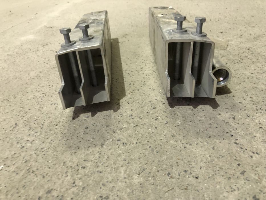 Крепления усилителя заднее q5