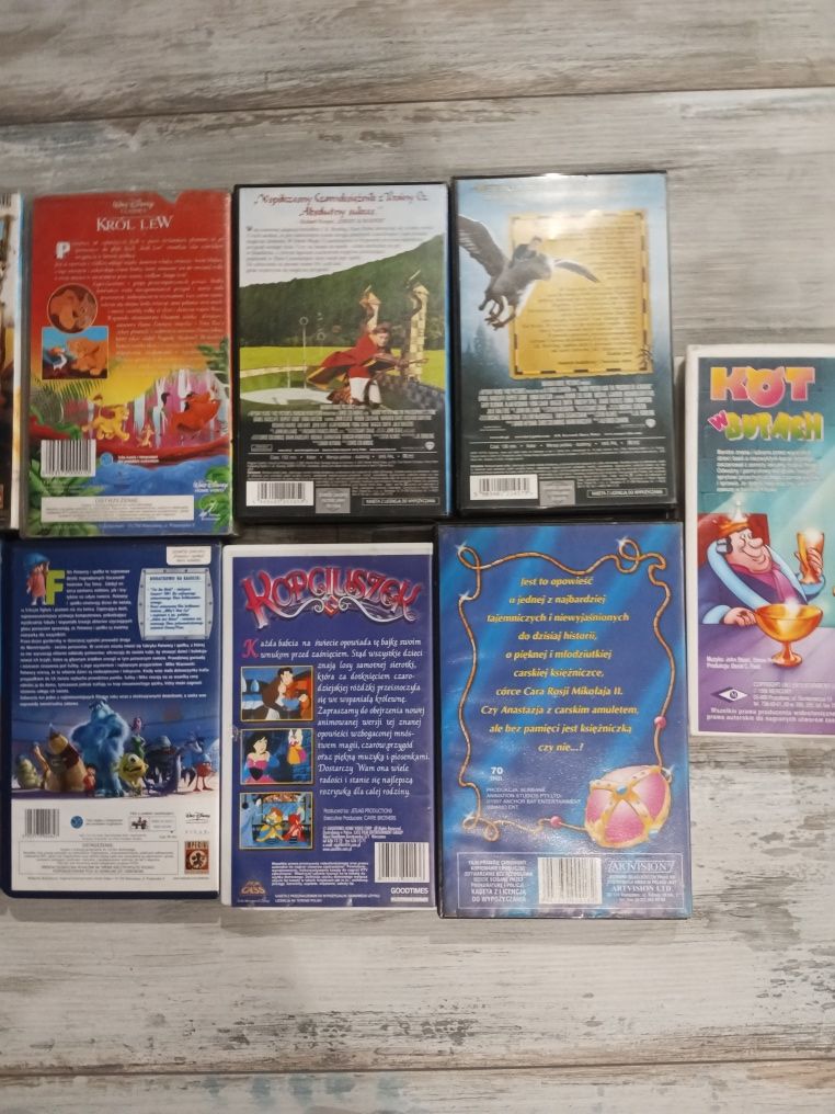 Kasety VHS różne tytuły