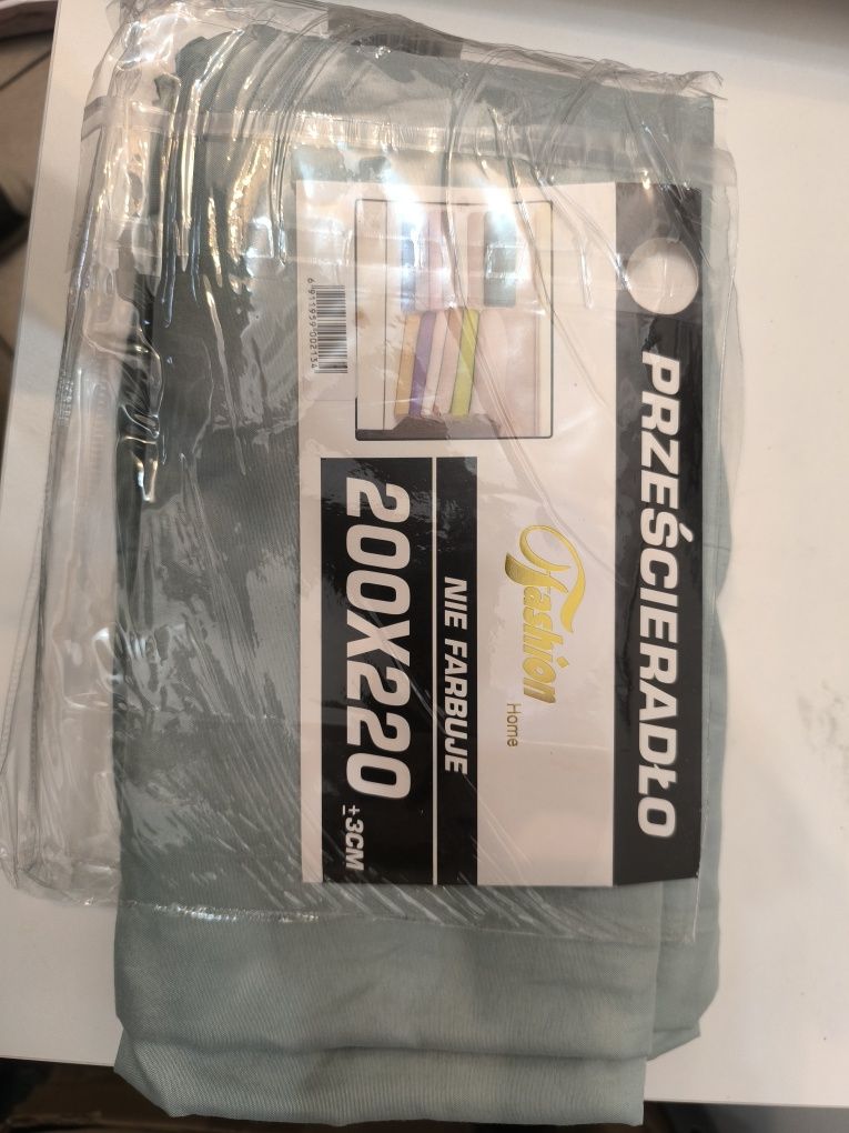 Prześcieradło miętowe 200x220 bez gumki