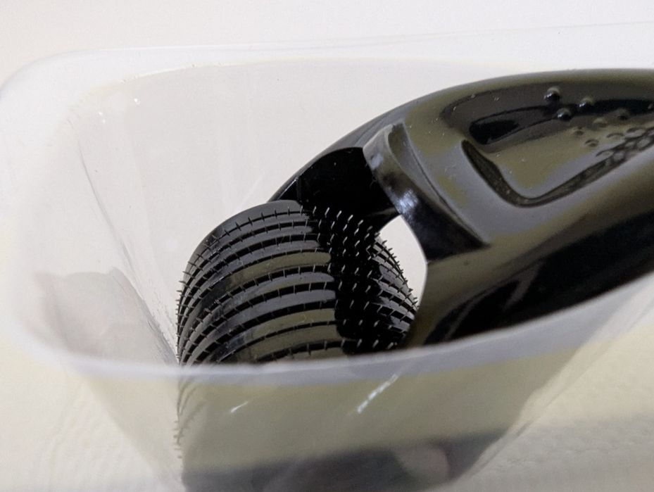 Мезороллер,Масажер для обличчя derma roller 540 голок, 0.25 мм