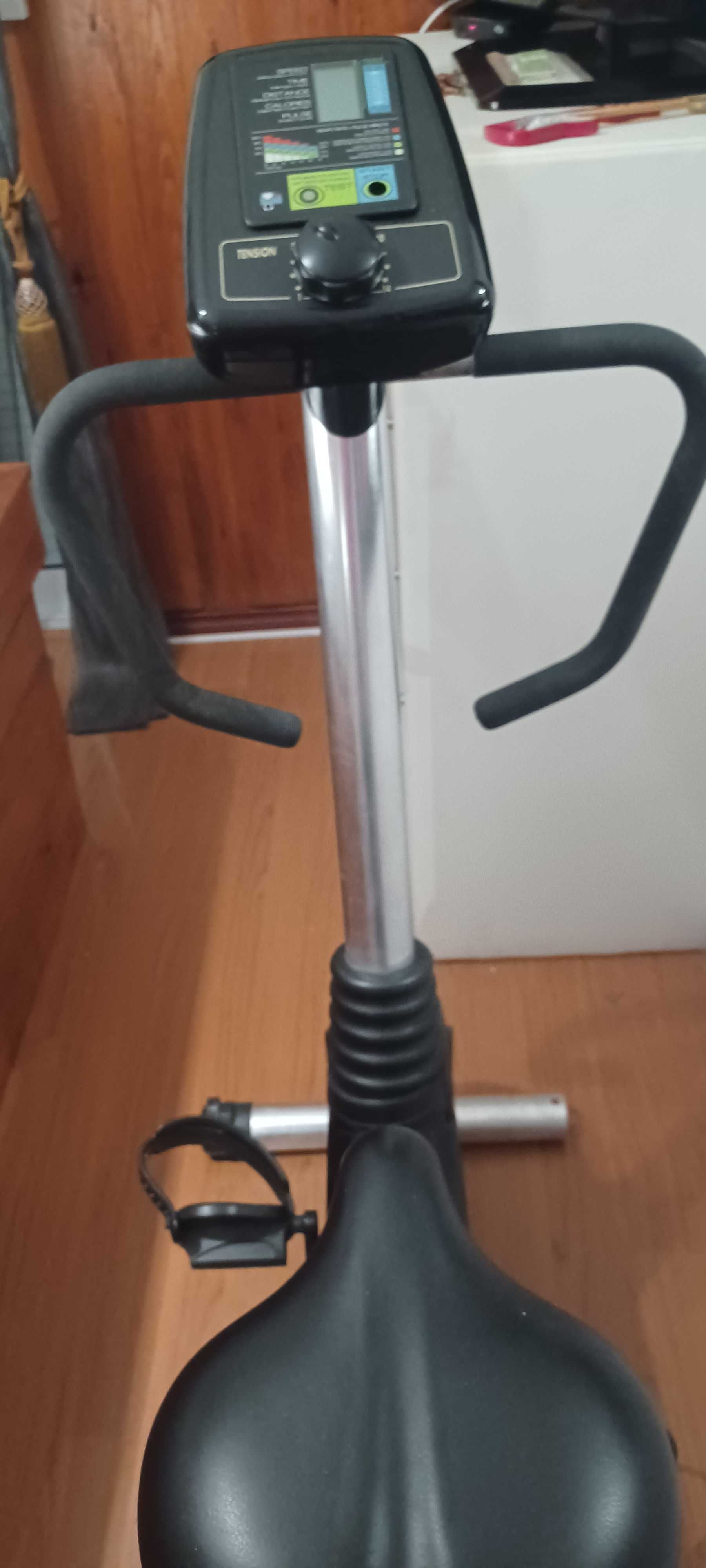 Bicicletas fixa / estáticas - Fitness, em bom estado