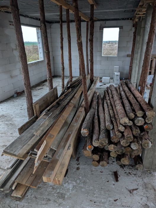 Stemple drewniane, deski szalunkowe