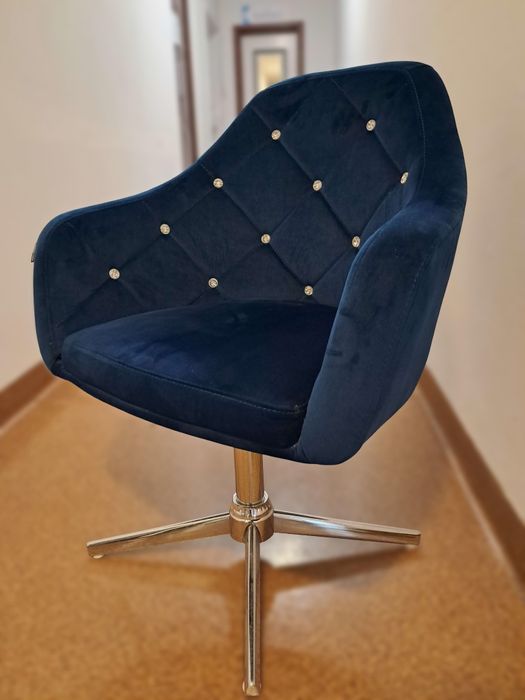 Fotel welurowy, krzesło obrotowe