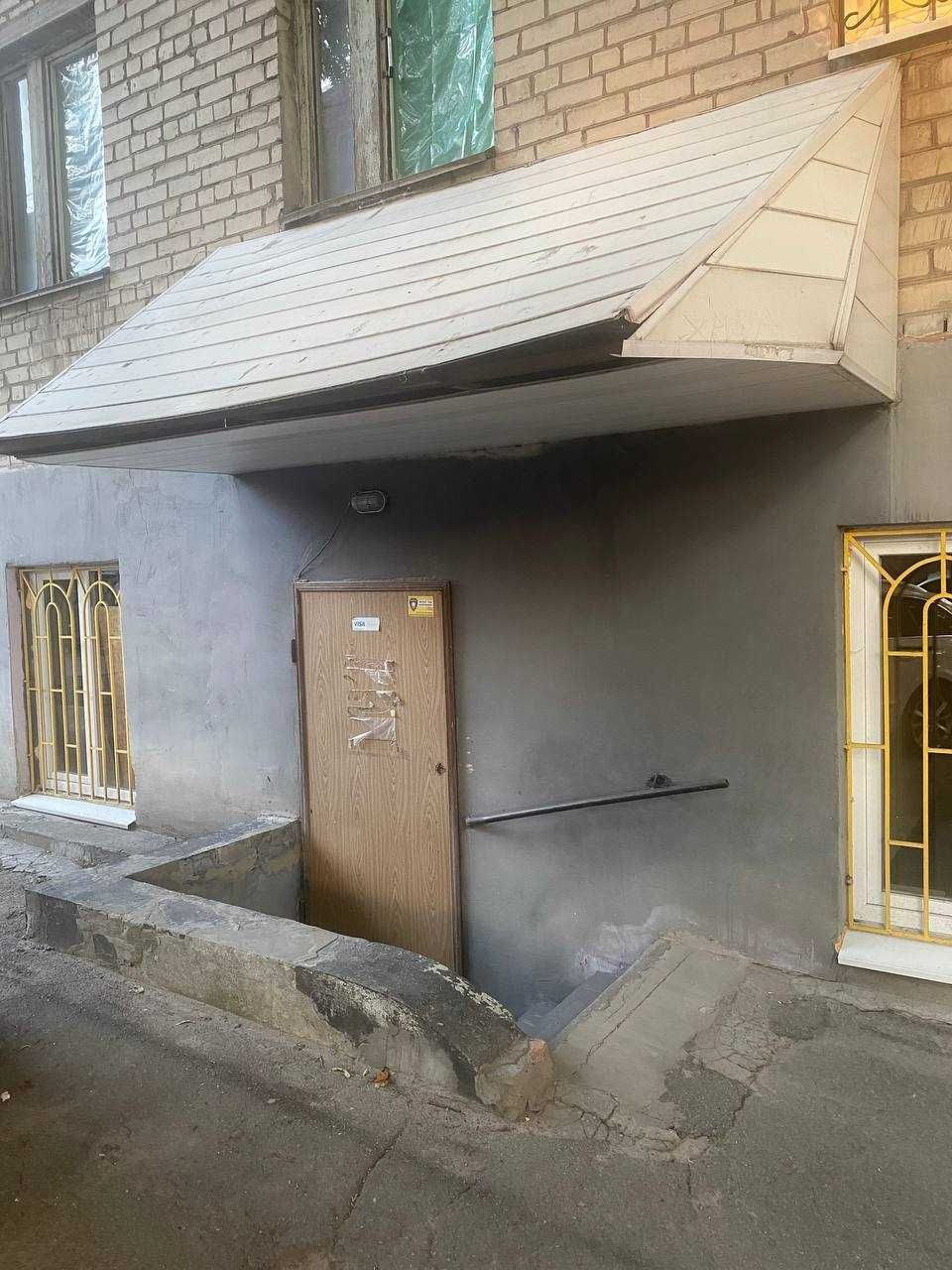 Сдам нежилое помещение под коммерцию, Нагорка, 120 кв.м. , 8500 грн
