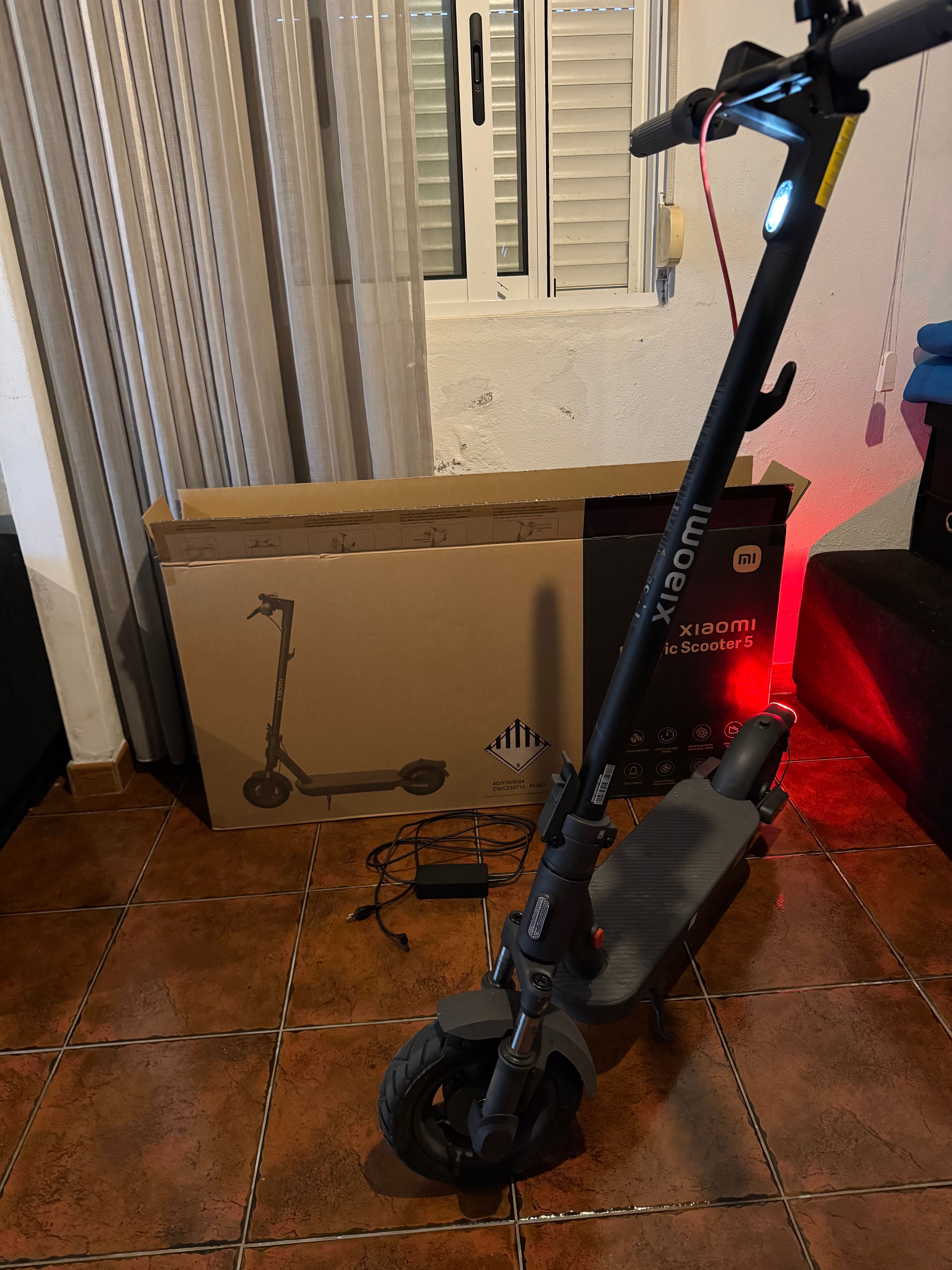 TROTINETE XIAOMI semi nova (60 km de autonomia)