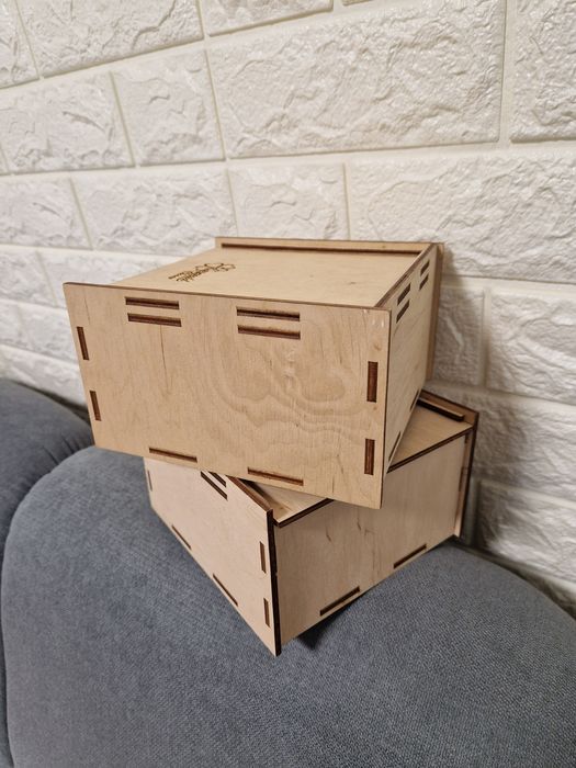 Дерев'яні подарункові коробки різних розмірів