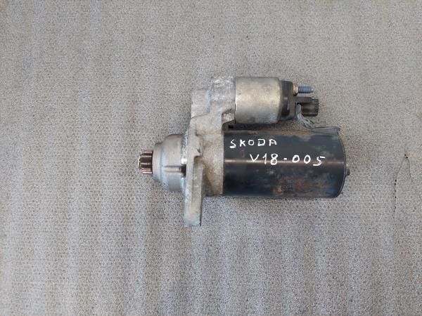 Motor de arranque SKODA Roomster (5J)