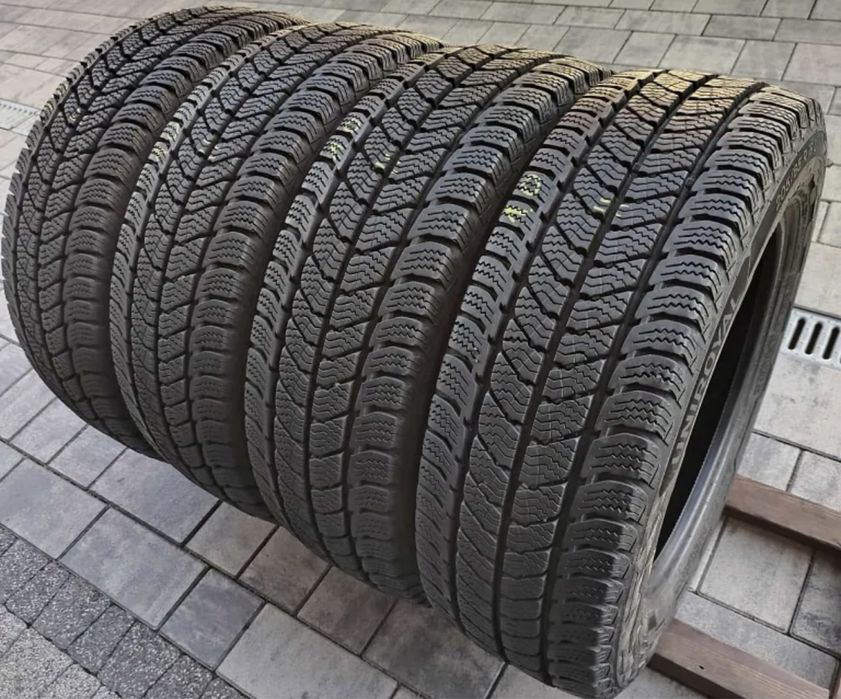 Резина зима 205/65 R16 Uniroyal шини комплект