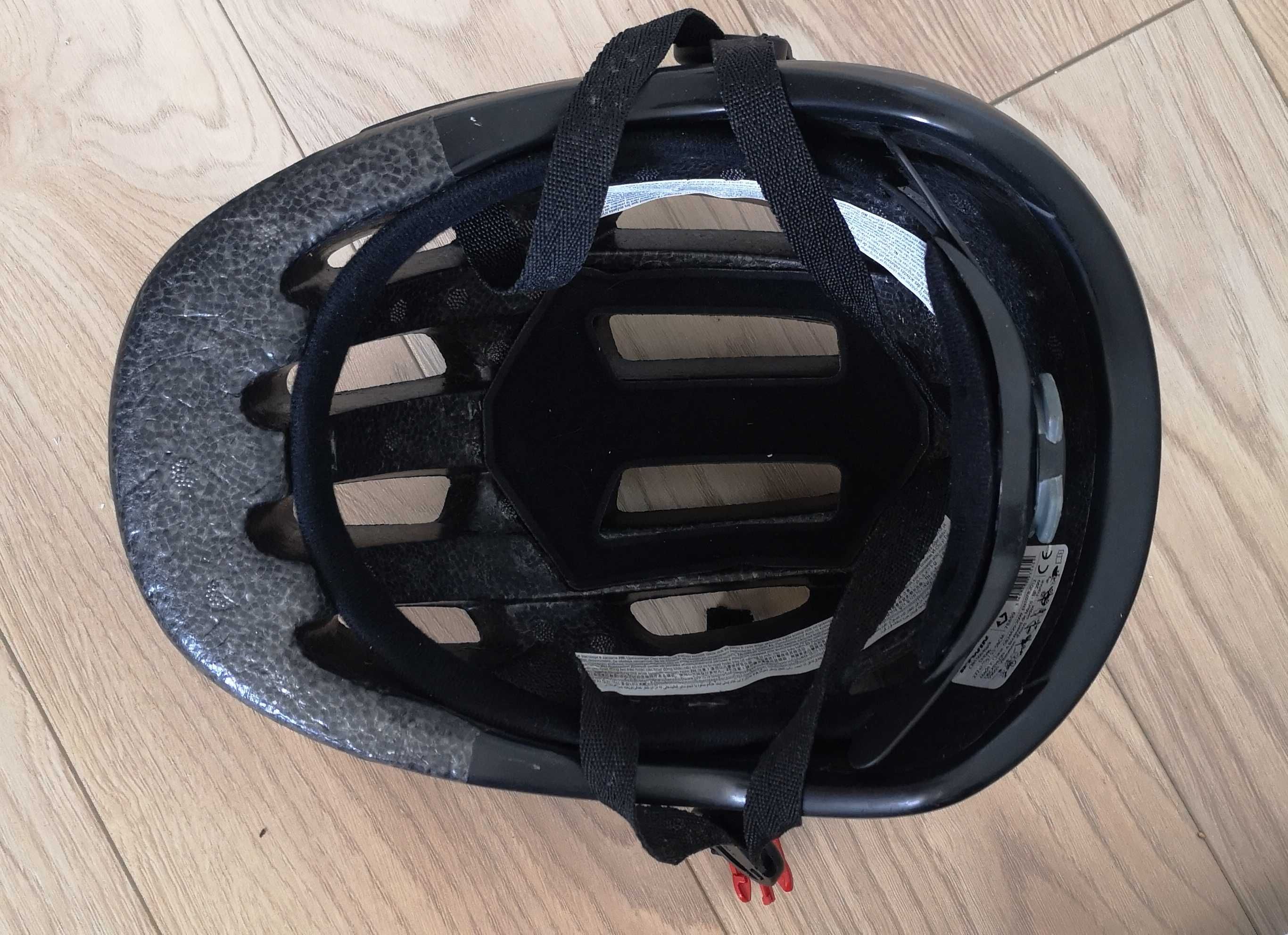 Kask rowerowy dziecięcy btwin, z regulacją, kolor czarny