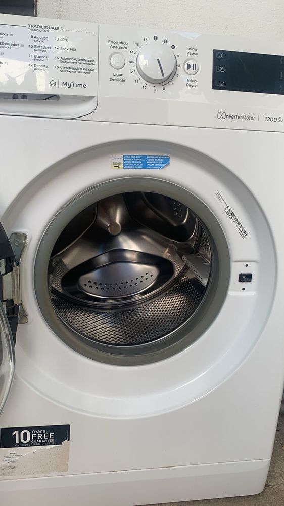 Máquina de Lavar Indesit 8kg - Bom Estado!