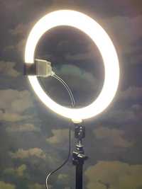 Кольцевая лампа 26 см Работает от повербанка + штативы есть в наличии