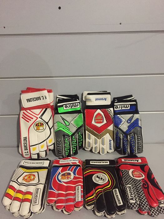 Вратарские футбольные перчатки Воротарські рукавиці 7,8,9