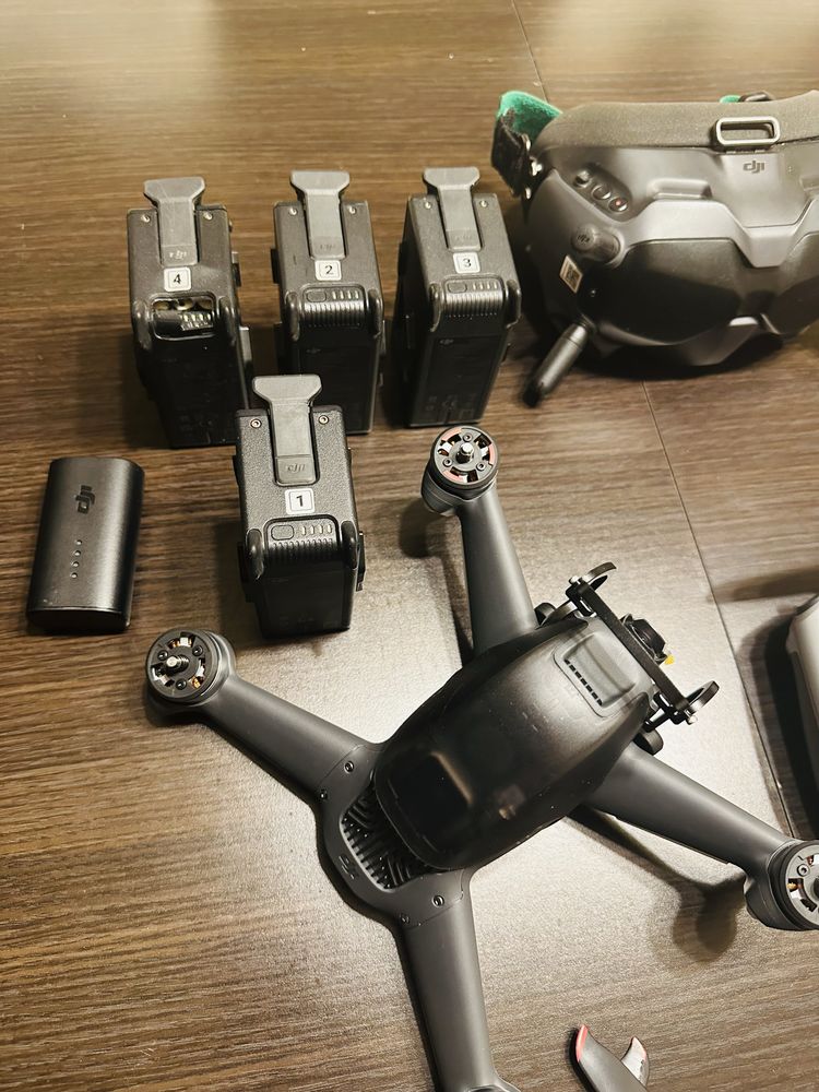Dron DJI FPV Combo