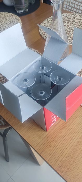 Conjunto Garrafa + Copos de licor em Cristal, by Atlantis. NOVO