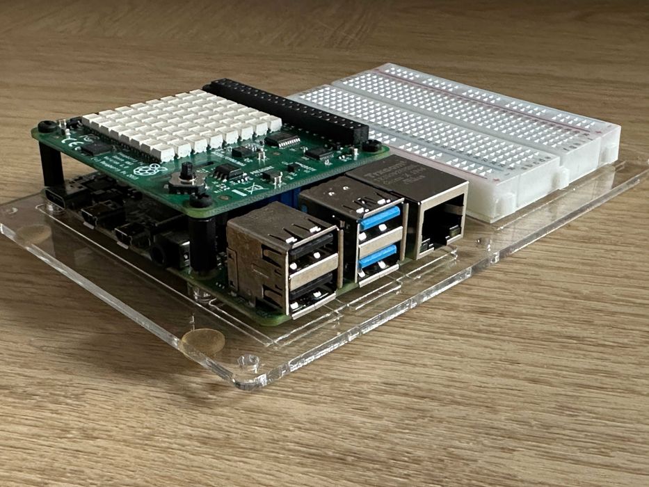 Raspberry Pi 4 model B 4GB + Sense Hat + microSD 64GB