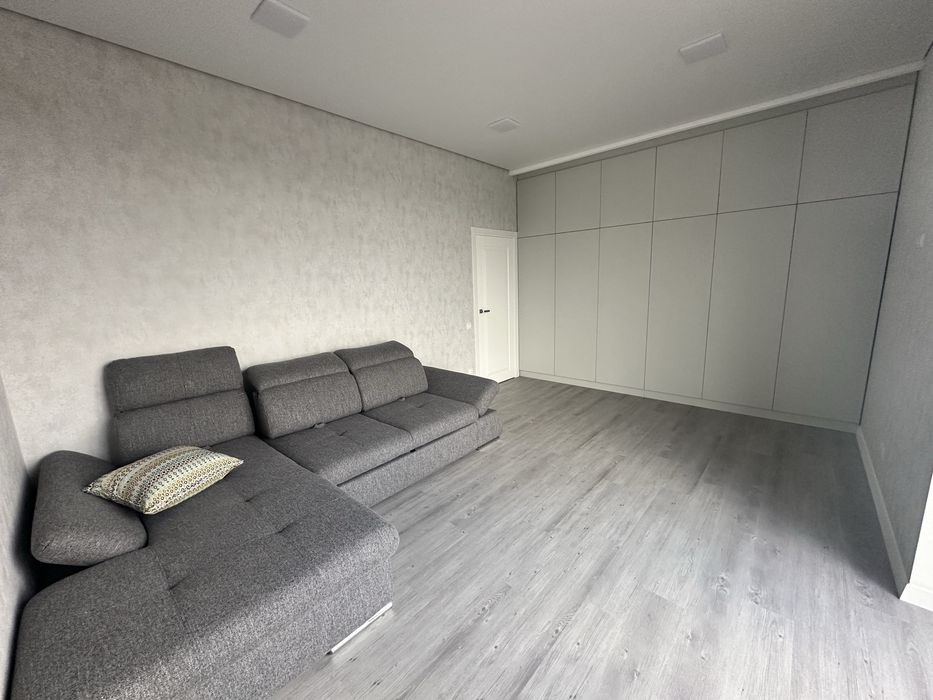 Оренда 2 кімн кв, новобудова, автономне опалення, вул. Київська