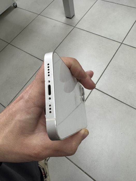 Корпус iPhone 13 Starlight White зі шлейфами