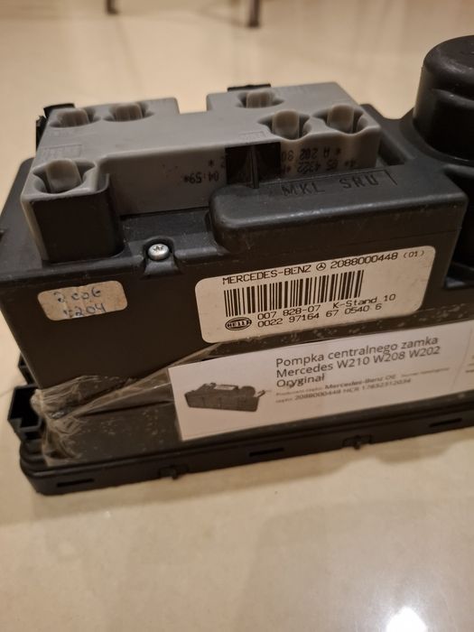 Pompka centralnego zamka Mercedes SLK, itp.